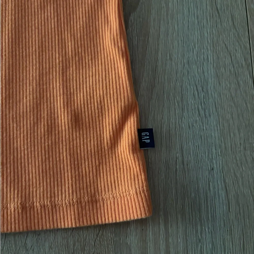 ❌SOLD❌ GAP Ribbed Racerback Tank Top - Picture 5 of 6